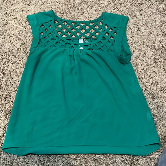 Green lattice sleeveless top - Picture 1 of 2